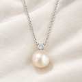 Moonglow – Golden Peach Solitaire Pearl Pendant Necklace (10.9mm)